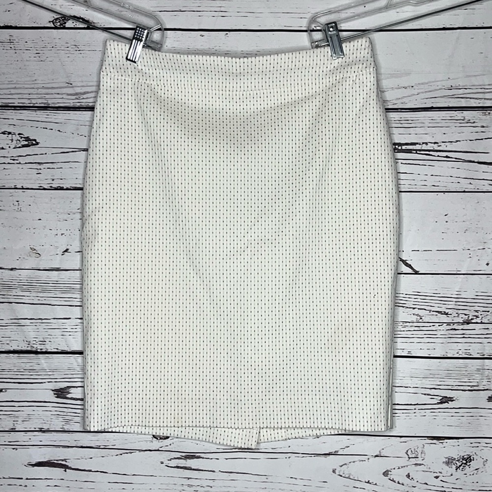 White House Black Market White Pencil Skirt Knee-Length Work